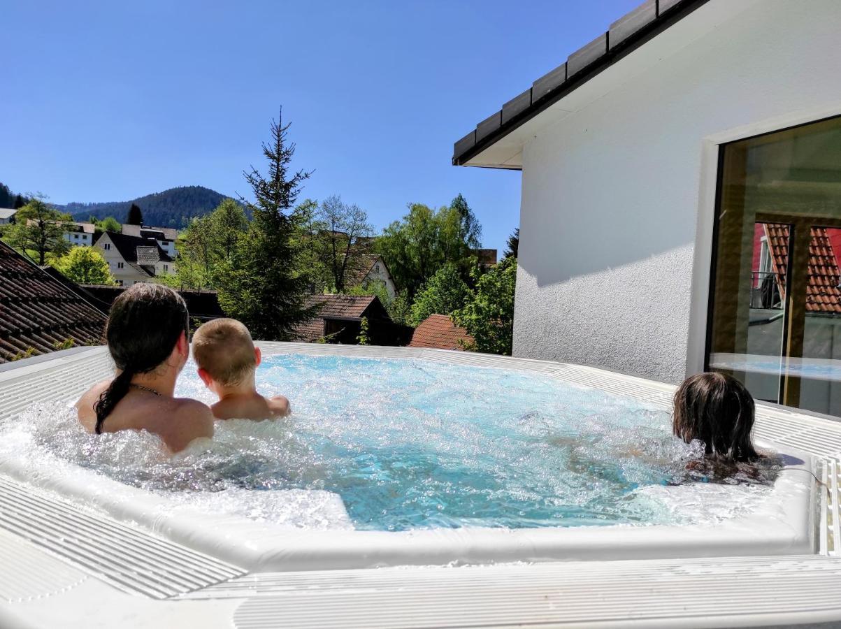 Wellness Hotel Garni Krone Байерсброн Екстериор снимка
