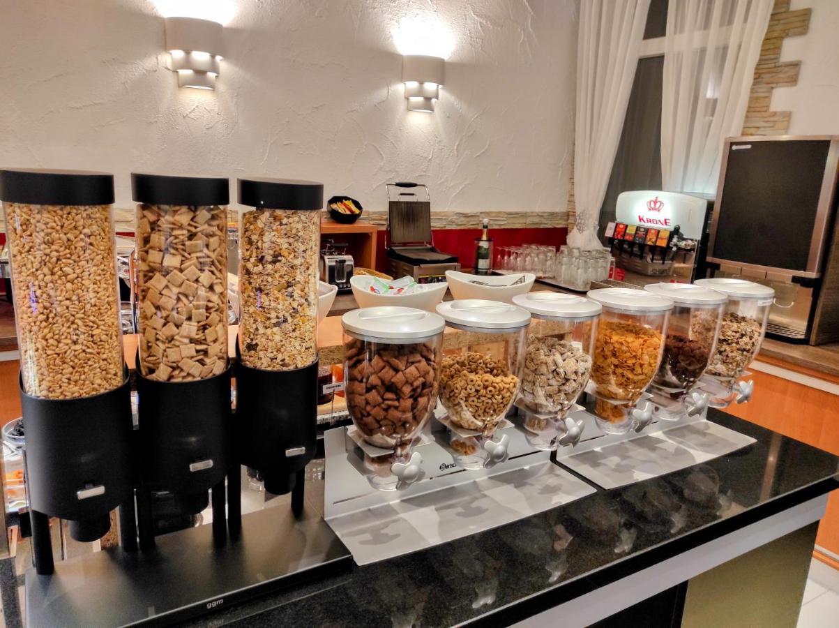 Wellness Hotel Garni Krone Байерсброн Екстериор снимка