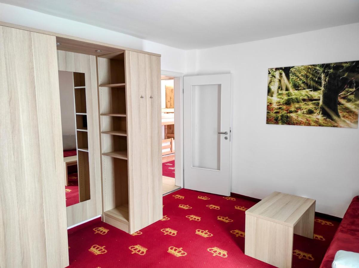 Wellness Hotel Garni Krone Байерсброн Екстериор снимка