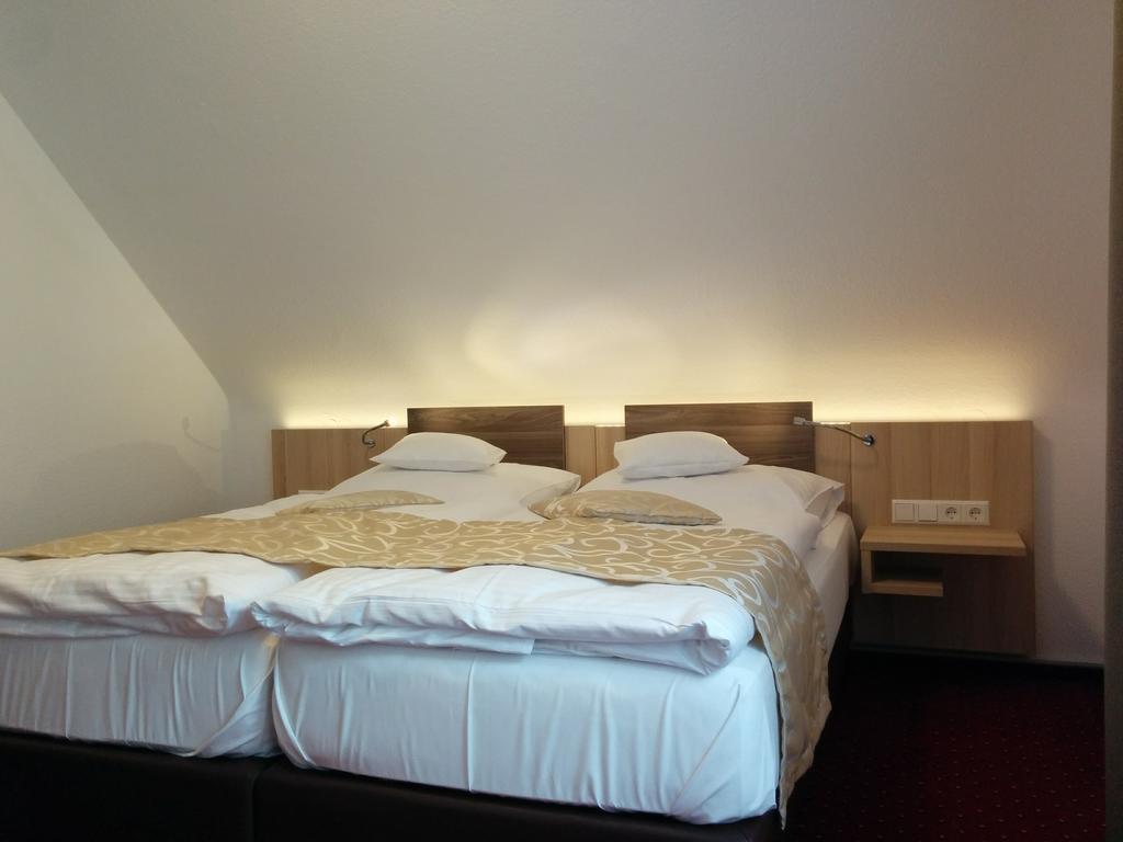 Wellness Hotel Garni Krone Байерсброн Екстериор снимка