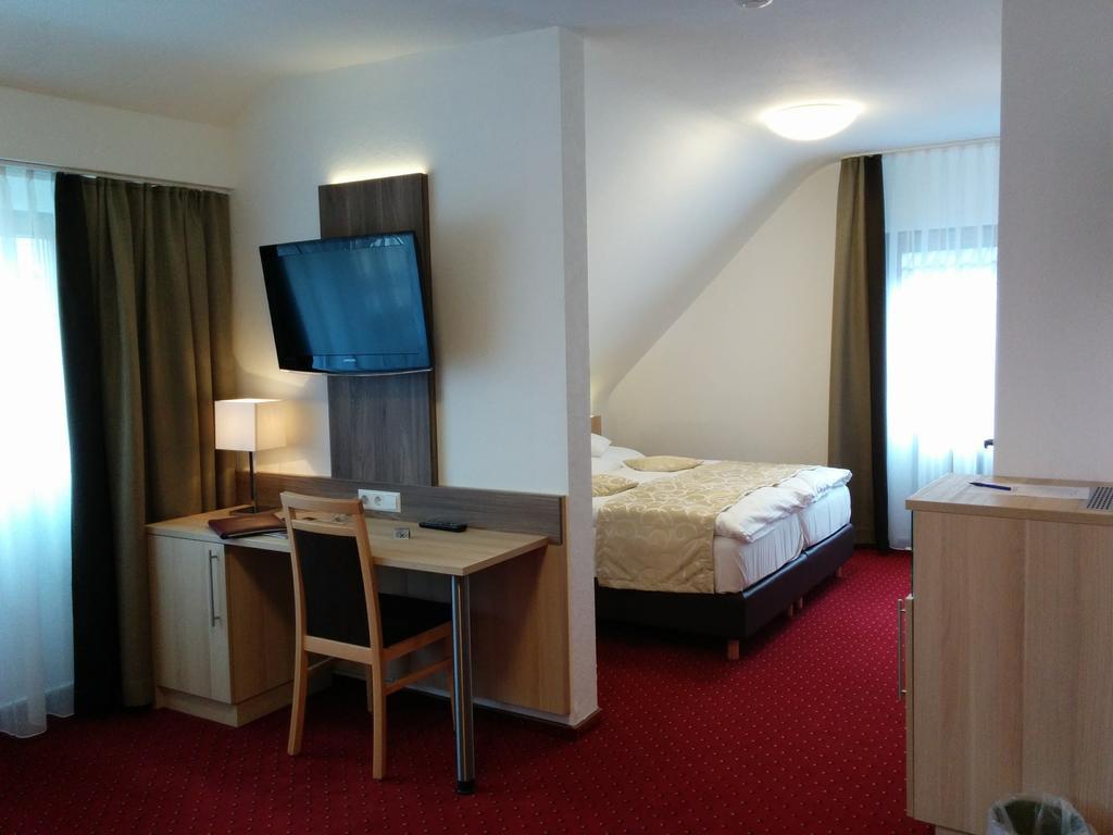 Wellness Hotel Garni Krone Байерсброн Екстериор снимка