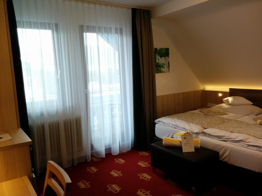 Wellness Hotel Garni Krone Байерсброн Екстериор снимка