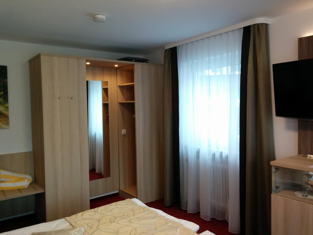 Wellness Hotel Garni Krone Байерсброн Екстериор снимка